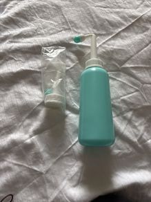 Perineal spritz