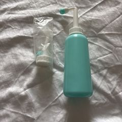 Perineal spritz