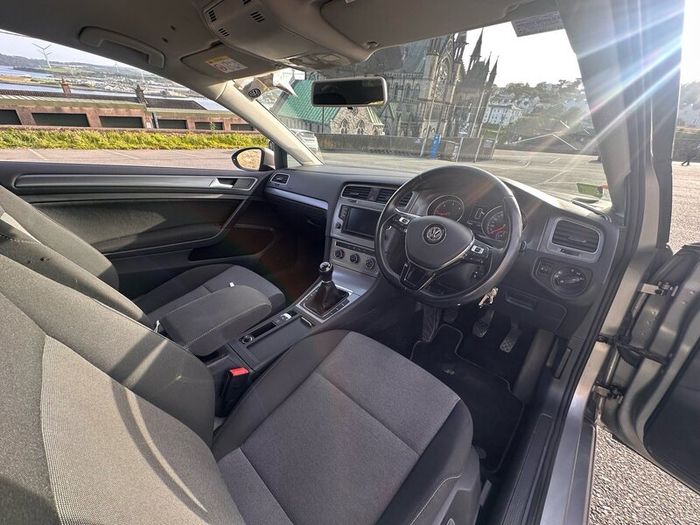 171 VW Commercial Golf