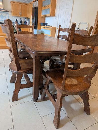 For Sale - Dining Table and 6 Chairs