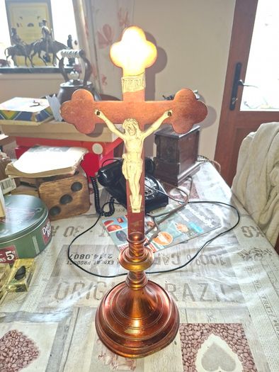 Large Antique Heavy Altar Crucifix with an INRI, and a Heavy Brass that's copper-toned pedestal base, Postage Available or Collection