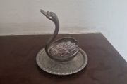ring holder swan