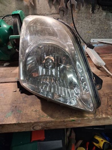 Suzuki Swift Headlight R/Driverside