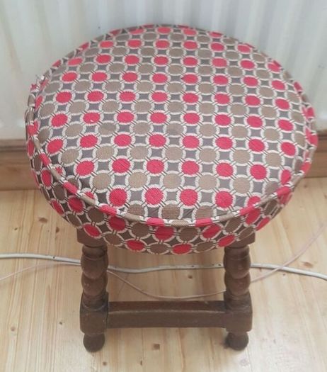Pub Stool