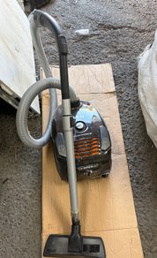 vacuum cleaner