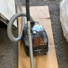 vacuum cleaner
