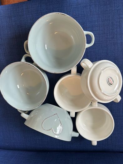 soup bowls x 6