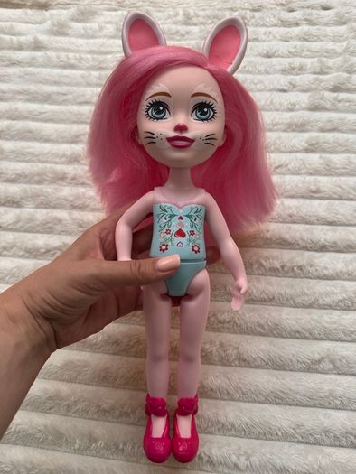 Enchantimals Huggable Cuties Bree Bunny Doll  Figure Large Approx. 31 cm. Used Please see photos