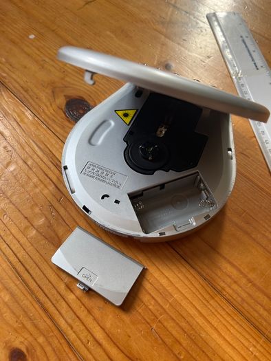 Portable cd player