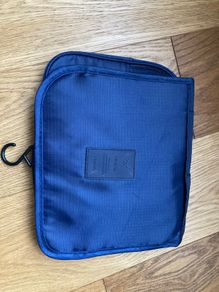 Brand NEW Temu Cosmetics Travel Bag