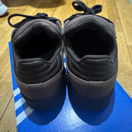 Adidas Samba Trainers (brown)