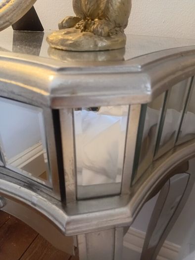 table and matching lamp
