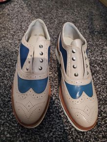 Ladies shoes- new