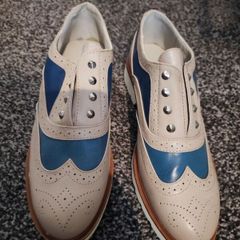 Ladies shoes- new