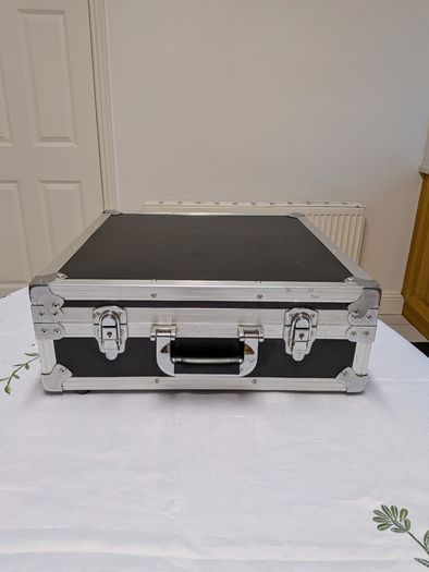 Numark iDJ2 Mixing Console & Hard Flight Case