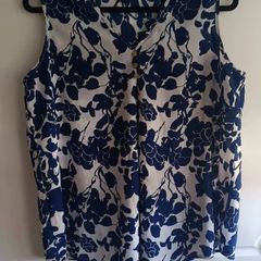 Emery Rose Sleeveless Blouse