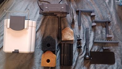 Hang on Back aquarium filter w. accessories