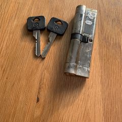 Replacement patio door cylinder lock with keys