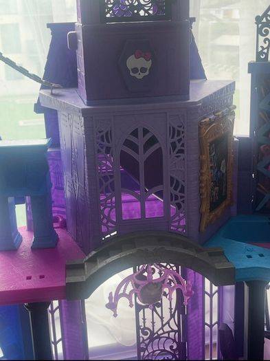 Monster High School