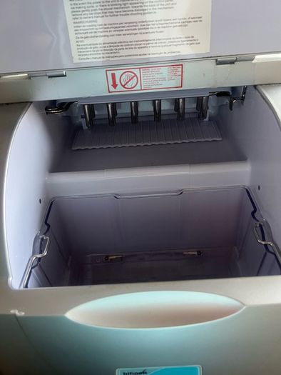 ice maker