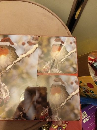 christmas place mats and coaters x 4