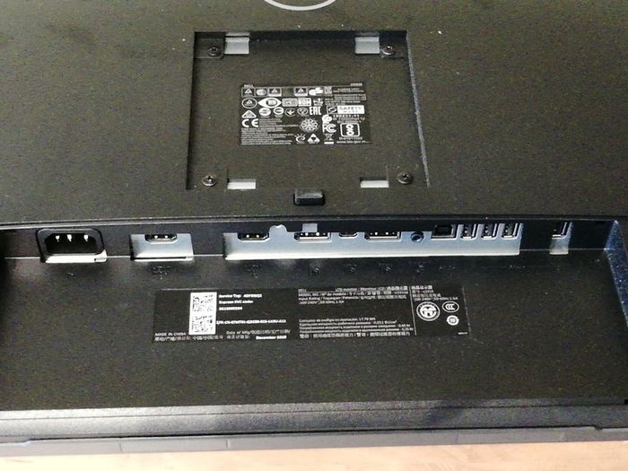 Dell U2415B