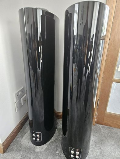 Stunning Iconic Like New Boxed Pristine Condition Bowers And Wilkins 804D3 Only Set in Ireland half the RRP