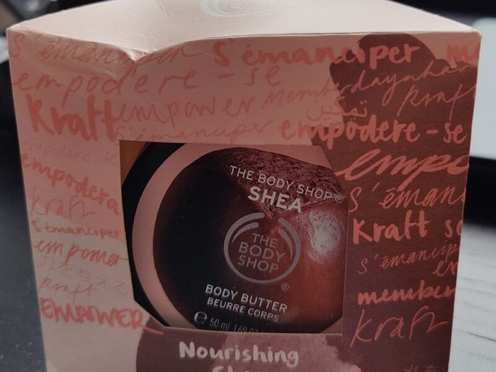 the body shop nourishing shea (unopened and unused Christmas present)