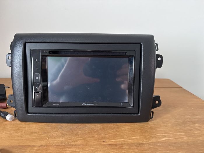 Pioneer car stereo AVH-A240-BT