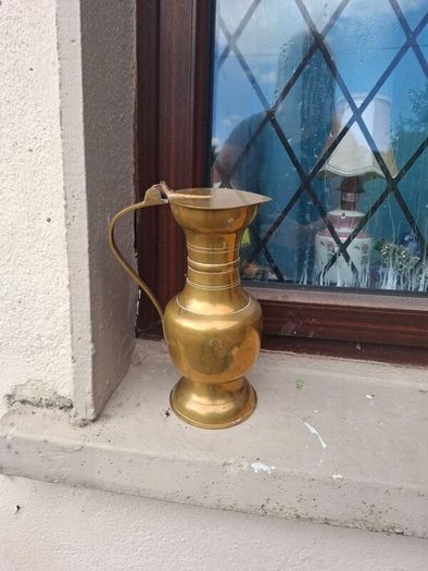 Large brass jug postage possible