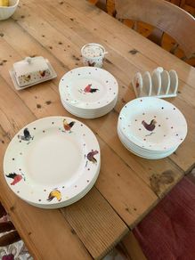 Dinner service set