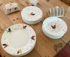 Dinner service set