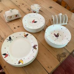 Dinner service set