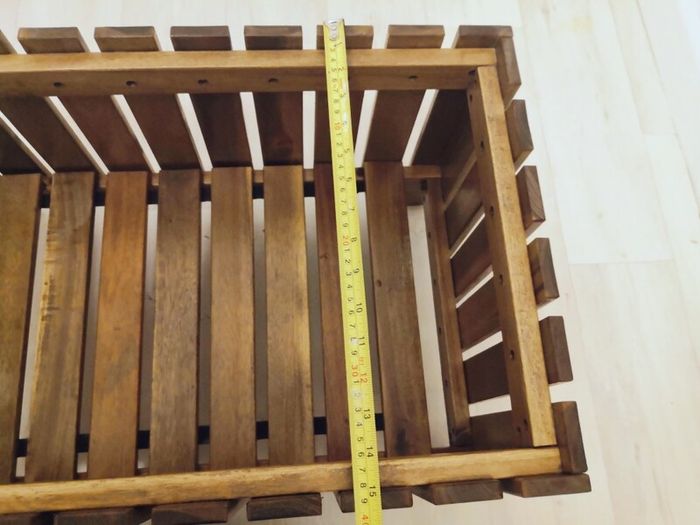 Planters. 4X flower stands. 4X beautiful solid wood planters. This set of four planters