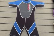 kids wetsuit for age 7-8