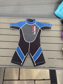 kids wetsuit for age 7-8