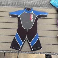 kids wetsuit for age 7-8