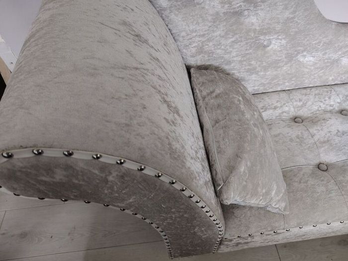 chaise longue