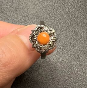 Vintage art deco Silver and angel skin coral ring