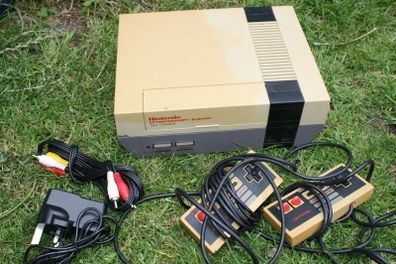 NES Nintendo Entertainment System Tested Working