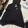 sports clothes Image 4