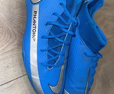 Nike Phantom Football Boots /Shoes