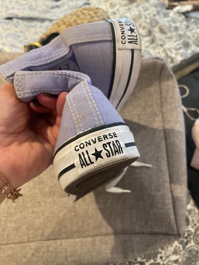 Converce high tops size 6