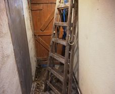 6 ft wooden ladder