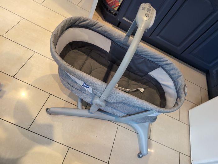 Adjustable crib! Bassett