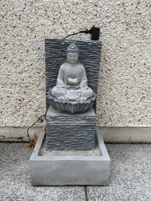 garden fountain with light still for sale due to time waiters