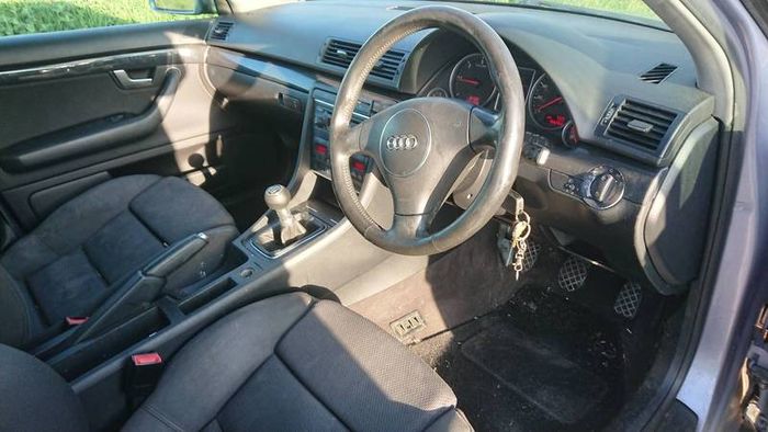 Audi a4 b6 s-line 1.9tdi AVF 6 speed manual 130 HP 17 inch alloy wheels ( x5) 235 /45 tyres all parts breaking door blades spoiler wind reflectors
