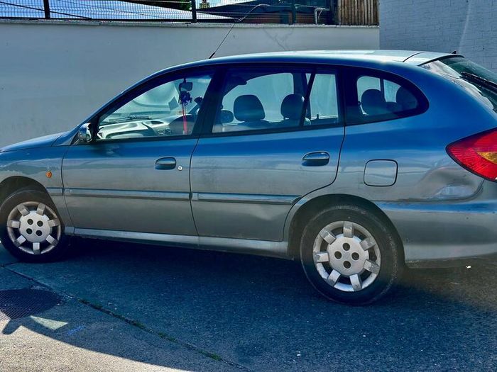 2003 Kia Rio