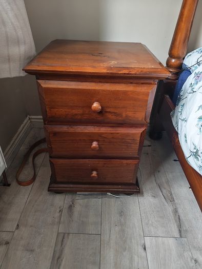 Bedside lockers