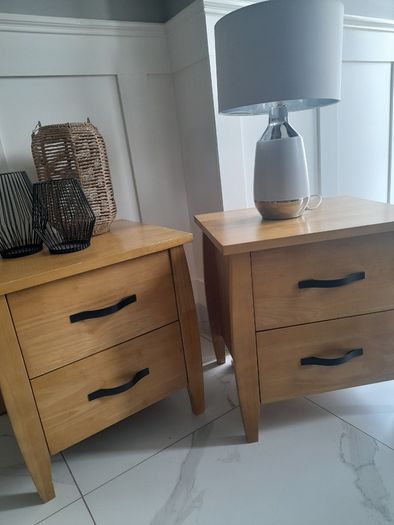 Bedside lockers